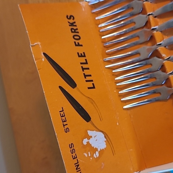 LITTLE FORKS & LITTLE KNIVES Incomplete Set, Perfect For Replacements - Picture 14 of 16